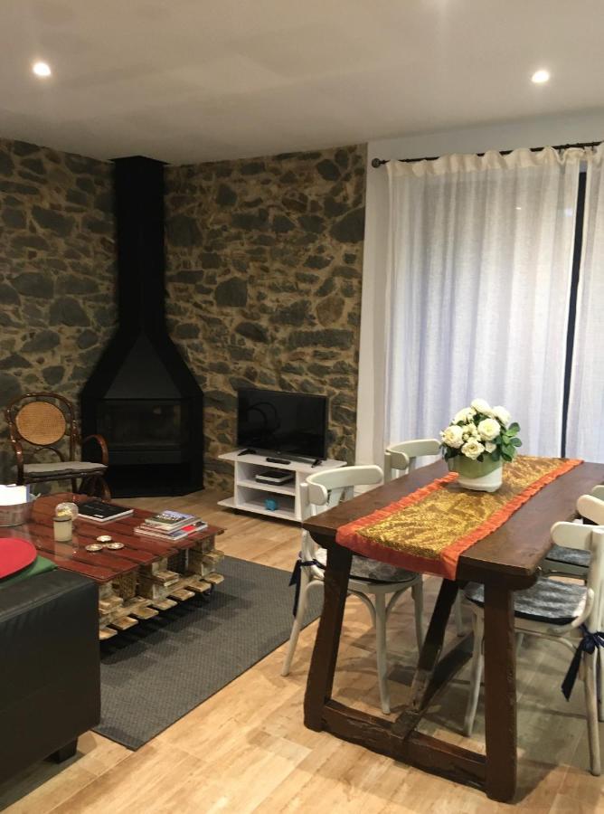 Ferienwohnung Torre De La Ferreria Tona Exterior foto